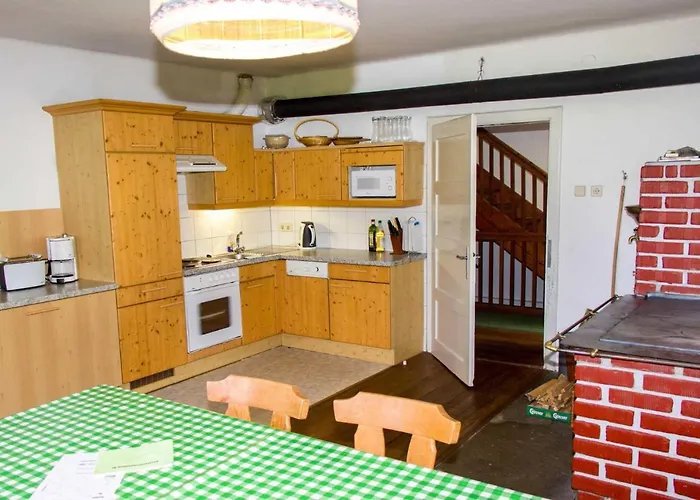 Drautal Alm Schoenbuch בקתה *